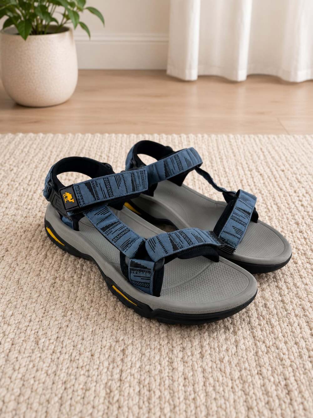 CAMEL CROWN Men’s Hiking Water Sandals Gray Blue Arch Support Sport Size 8.5